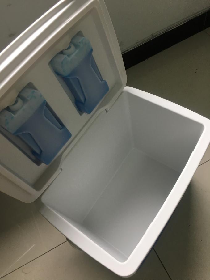 28 Liter Insulated Cool Box / Plastic Cold Storage Box For Household