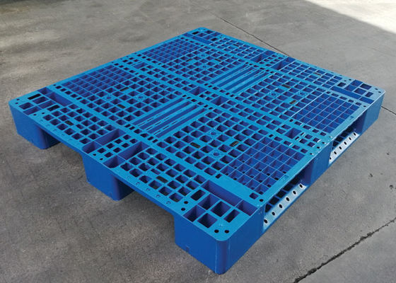 2000kg  Heavy Duty Plastic Pallets 8pcs Steel Reinforcing Inside